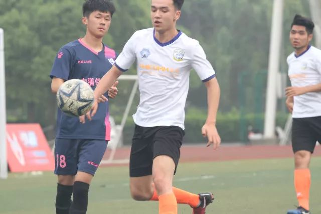 塞维利亚客场奏凯 拉科鲁尼亚吞下赛季首败